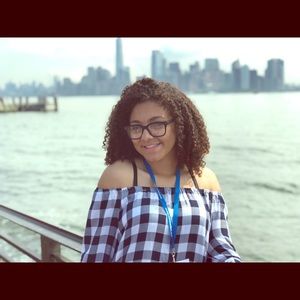 Meet your Posher, Naomi